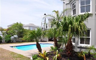 5 Bedroom House in Thesen Islands