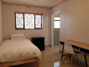 7 Bed Apartment in Walmer Estate