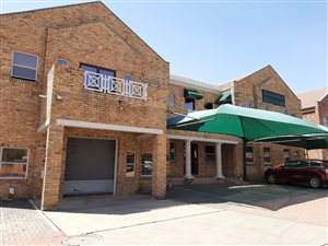 800 m² Commercial space in Ferndale