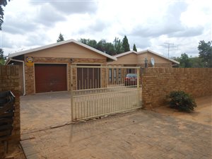 3 Bed House in Flamingo Park