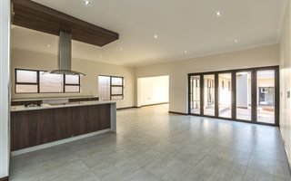 4 Bedroom House in Parkview