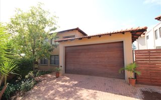 5 Bedroom House in Mooikloof Gardens