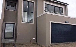 4 Bedroom House in Sandown
