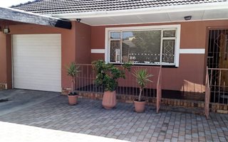 3 Bedroom House in Peerless Park