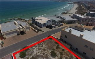 368 m² Land available in Waterfront