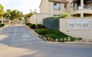 2 Bedroom Cluster in Leeuwenhof Estate
