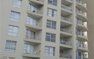 2 Bedroom Apartment in Bloubergstrand