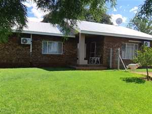 3 Bed House in Schweizer Reyneke