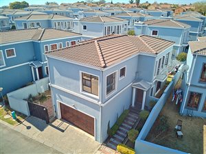 3 Bed House in Halfway Gardens