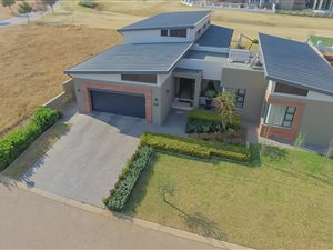 3 Bed House in Copperleaf