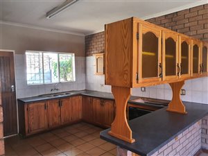 2 Bed Flat in Rustenburg Central