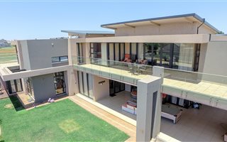 5 Bedroom House in Serengeti
