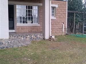 2 Bedroom Garden Cottage in Ruimsig AH