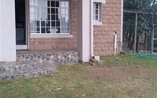2 Bedroom Garden Cottage in Ruimsig AH