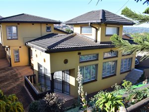 4 Bed House in Lotus Park