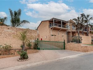 4 Bed Apartment in Rangeview