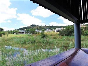 806 m² Land available in Sonheuwel