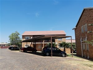 3 Bed Apartment in Wilgeheuwel
