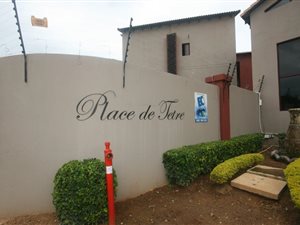 2 Bedroom Townhouse in Honeydew