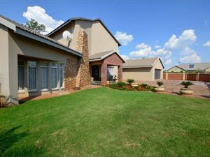 6 Bed House in Vyfhoek