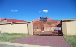 3 Bedroom House in Alveda