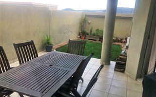 3 Bedroom Simplex in Winchester Hills