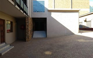 2500 m² Commercial space in West Acres