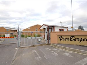 2 Bed Apartment in Oakglen