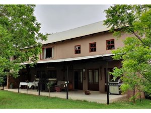 3 ha Farm in Skeerpoort