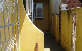 1 Bedroom Simplex in Grove End