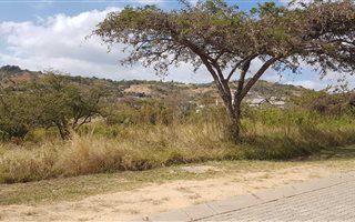 1308 m² Land available in Sonheuwel