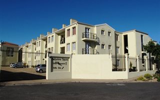 2 Bedroom Apartment in Edgemead