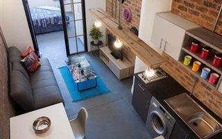 2 Bedroom Apartment in City & Suburban (Maboneng)