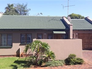 3 Bedroom Townhouse in Noordheuwel