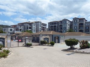 3 Bed Apartment in Diaz Beach