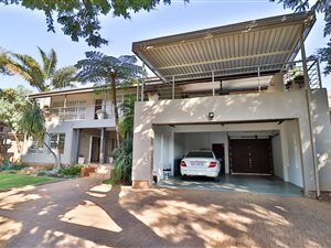 5 Bed House in Florauna