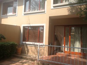 2 Bed Townhouse in Paulshof