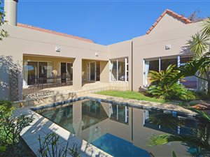 3 Bed House in Cedar Lakes