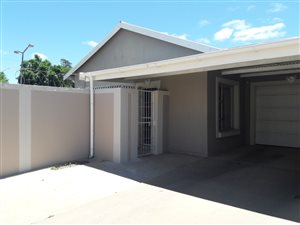 2 Bed Townhouse in Top Town