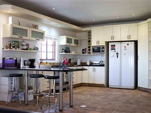 4 Bed House in Chartwell