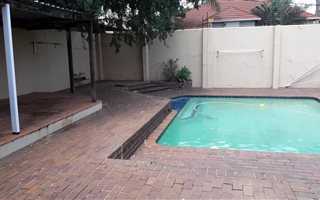 3 Bedroom House in Kensington