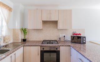 2 Bedroom Apartment in Nuutgevonden