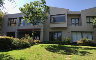5 Bedroom House in Dainfern Golf Estate