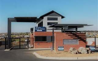 3 Bedroom Townhouse in Mnandi AH