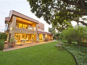 4 Bed House in Dainfern Golf Estate