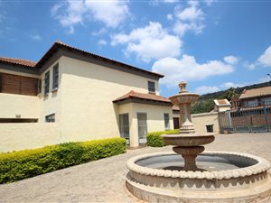 4 Bed House in Montana Park