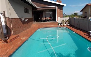 4 Bedroom House in Ocean View