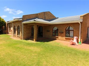 5 Bed House in Bay View