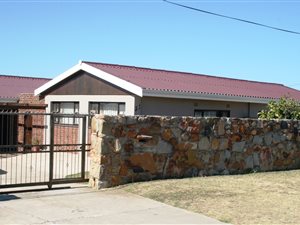 3 Bed House in Mossel Bay Central