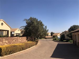 3 Bed Townhouse in Moreleta Park